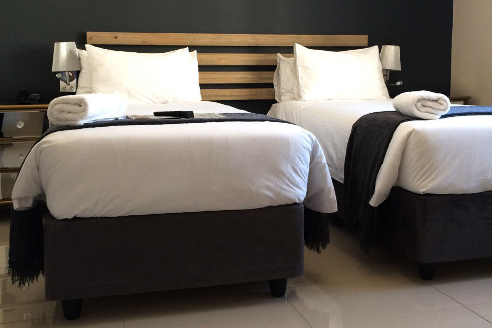 เดอะ นิว เนชั่น - ลอดจ์ แอนด์ คอนเฟอเรนซ์ Hotel ปาโรว์ ภายนอก รูปภาพ
