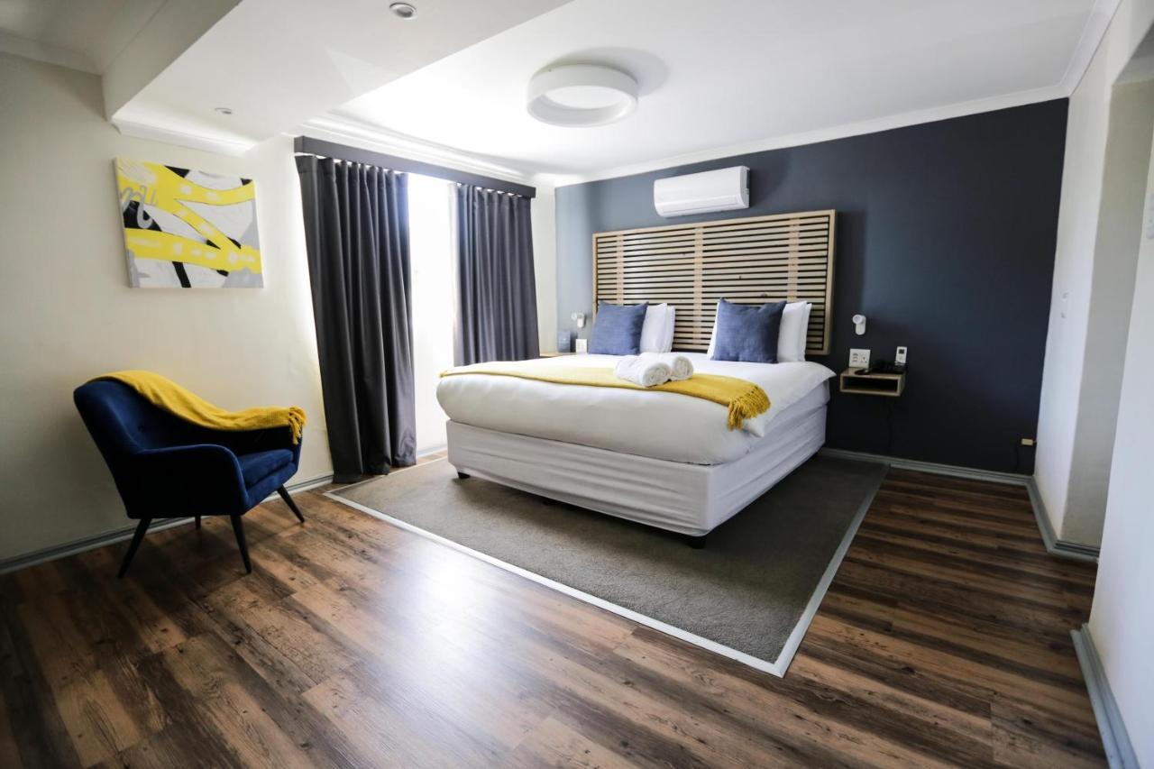 เดอะ นิว เนชั่น - ลอดจ์ แอนด์ คอนเฟอเรนซ์ Hotel ปาโรว์ ภายนอก รูปภาพ