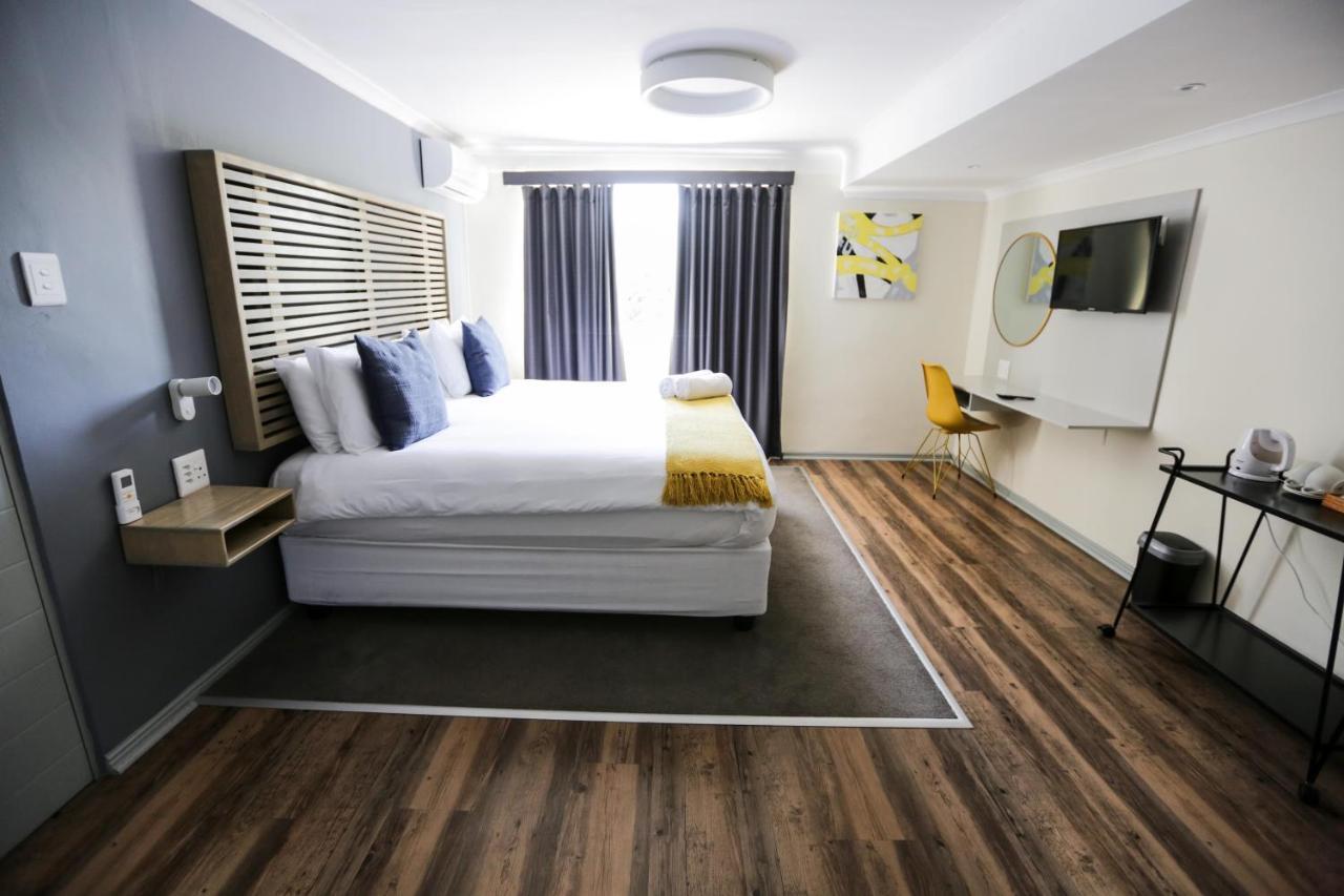เดอะ นิว เนชั่น - ลอดจ์ แอนด์ คอนเฟอเรนซ์ Hotel ปาโรว์ ภายนอก รูปภาพ